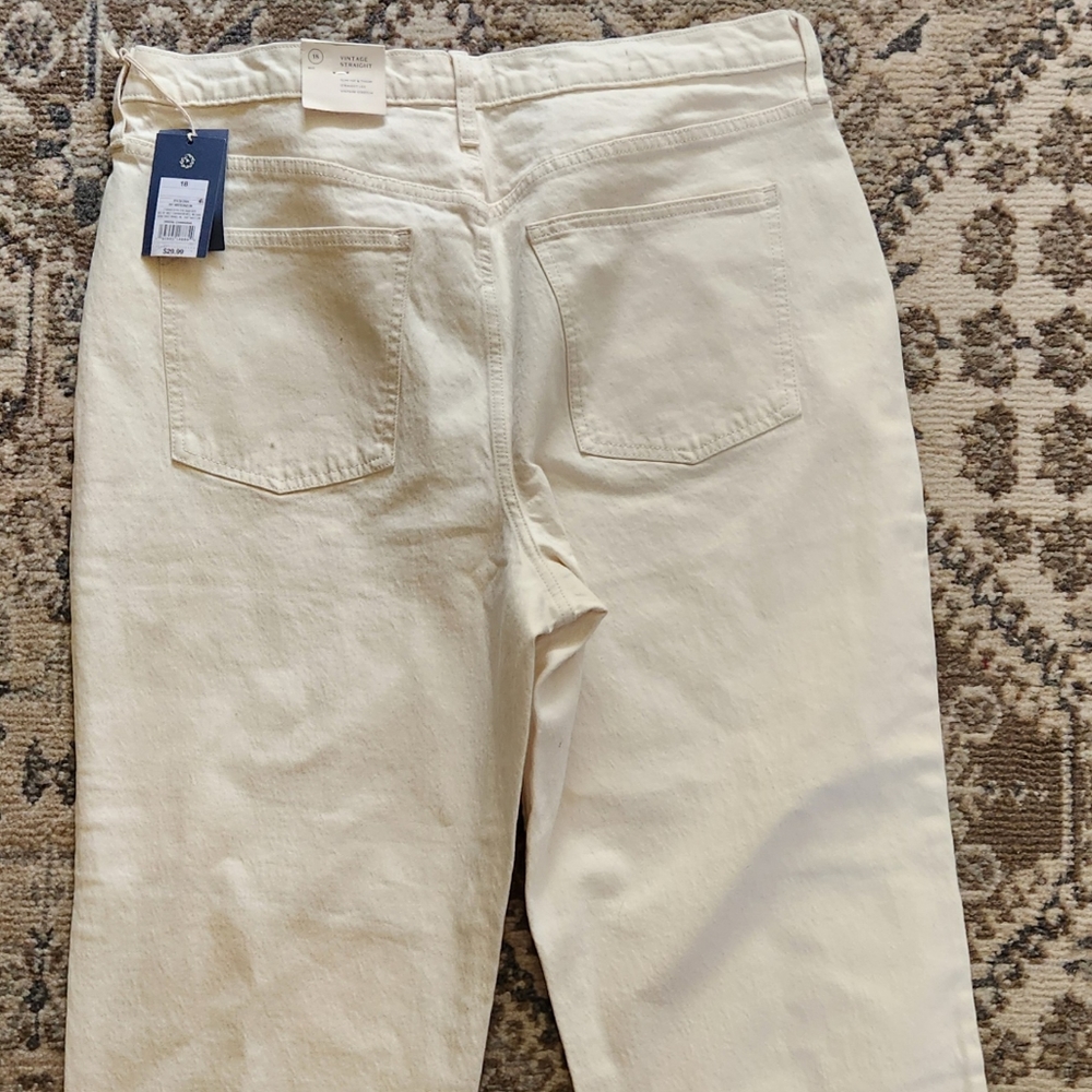 Women's Universal Threads cream, size 18 jeans